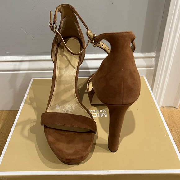 Michael Kors Tan Platform Sandals - Picture 2 of 3